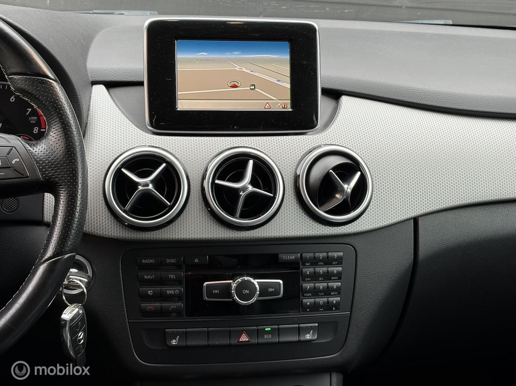 Foto van Mercedes-Benz B 180