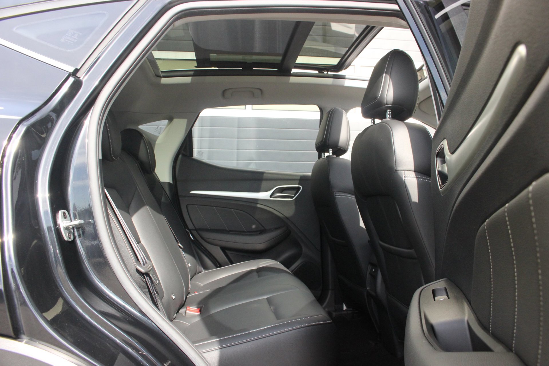 Foto van MG MG ZS Ev