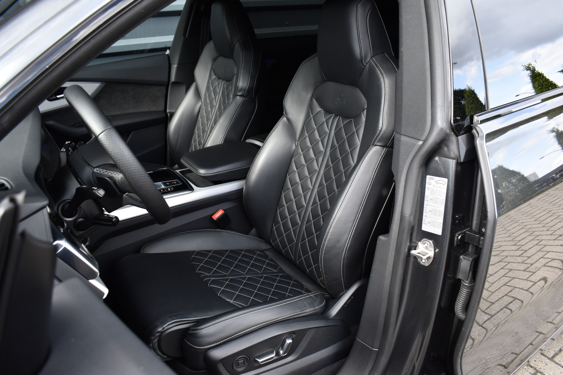Foto van Audi Q8 55 TFSI E