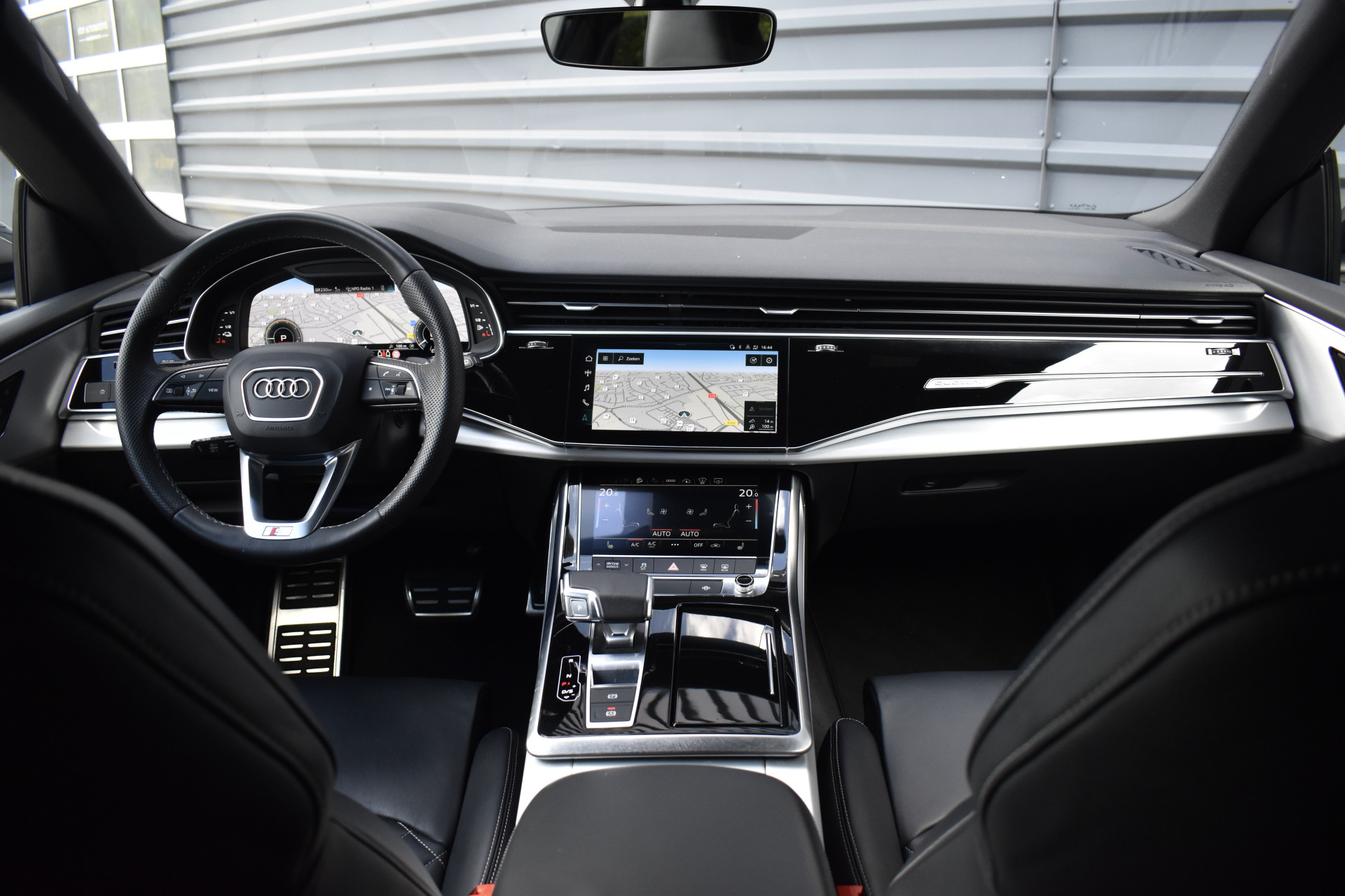 Foto van Audi Q8 55 TFSI E