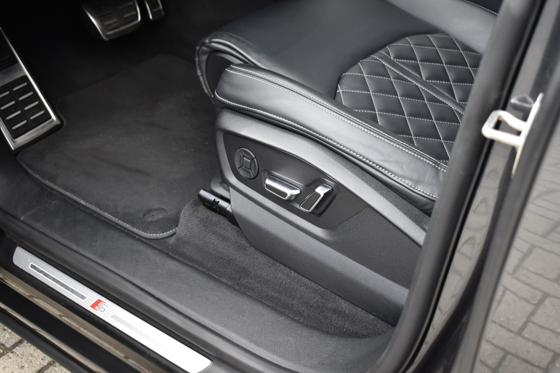 Foto van Audi Q8 55 TFSI E