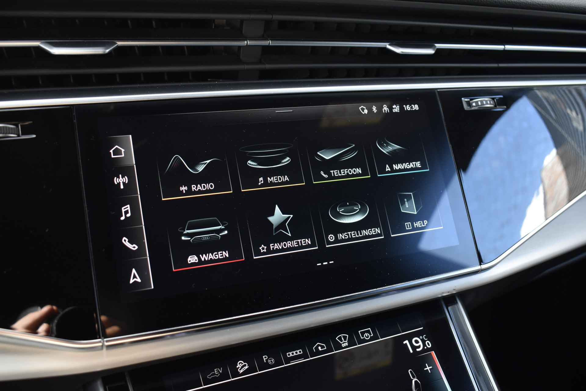 Foto van Audi Q8 55 TFSI E