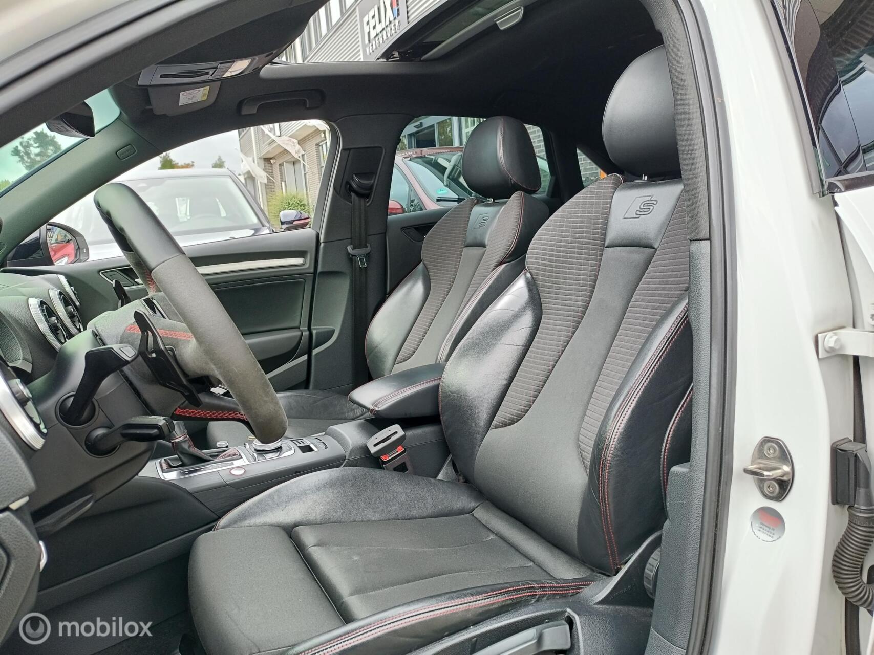 Foto van Audi S3 Limousine