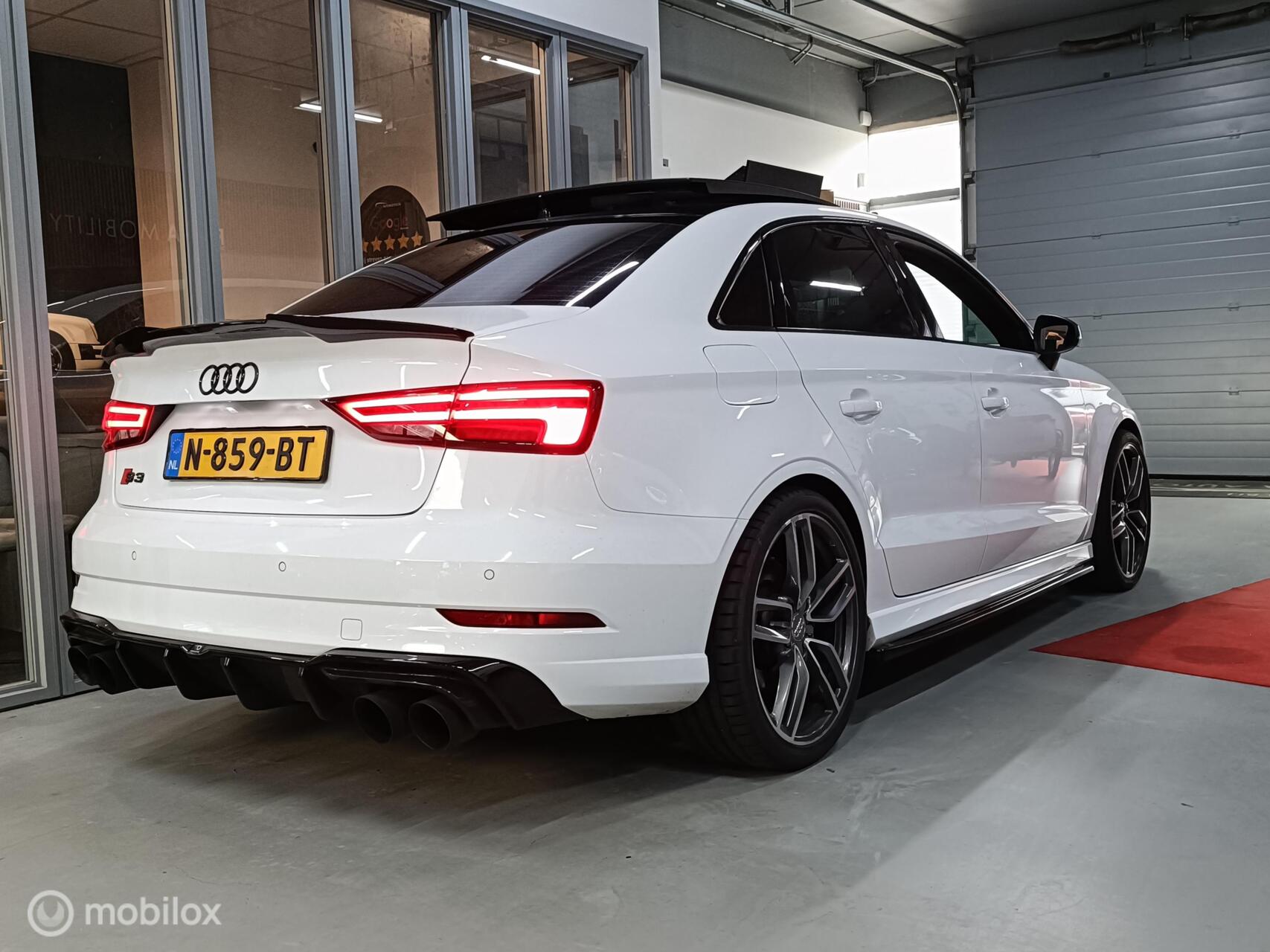 Foto van Audi S3 Limousine