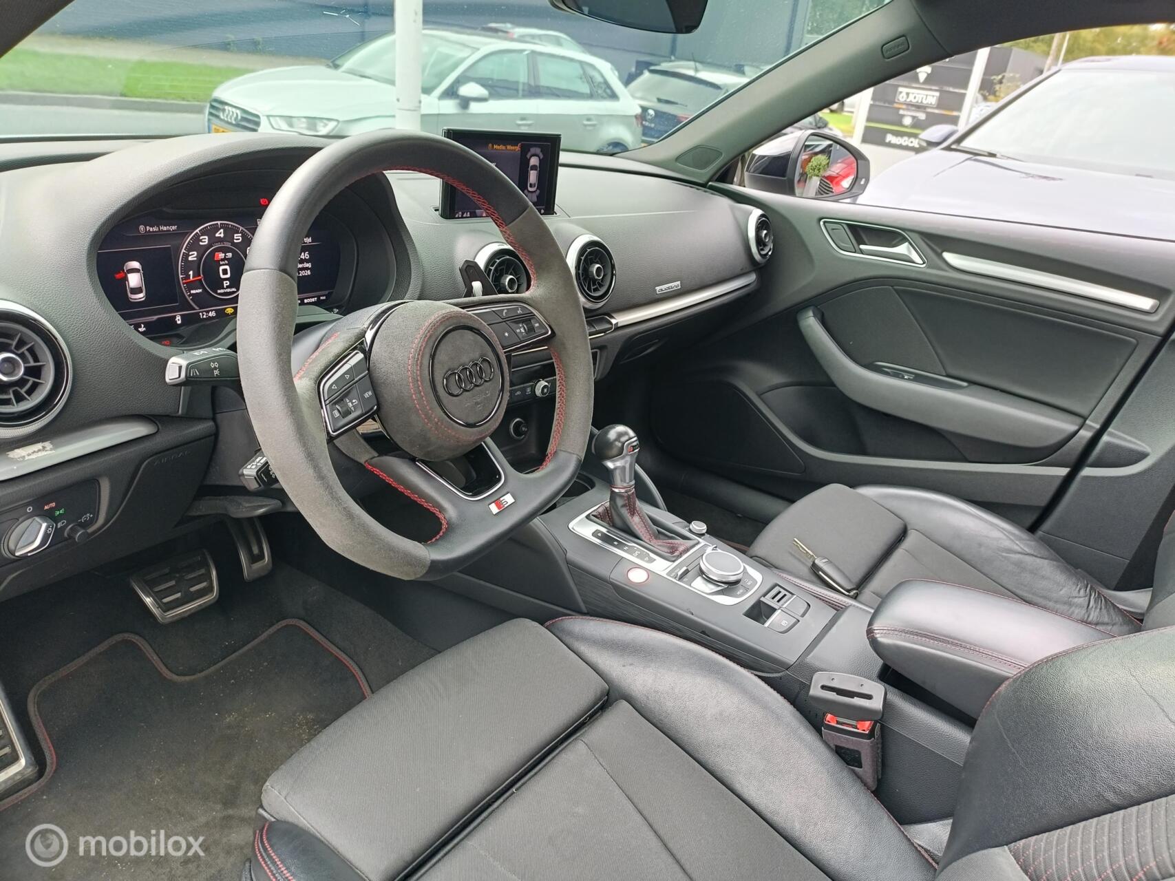 Foto van Audi S3 Limousine