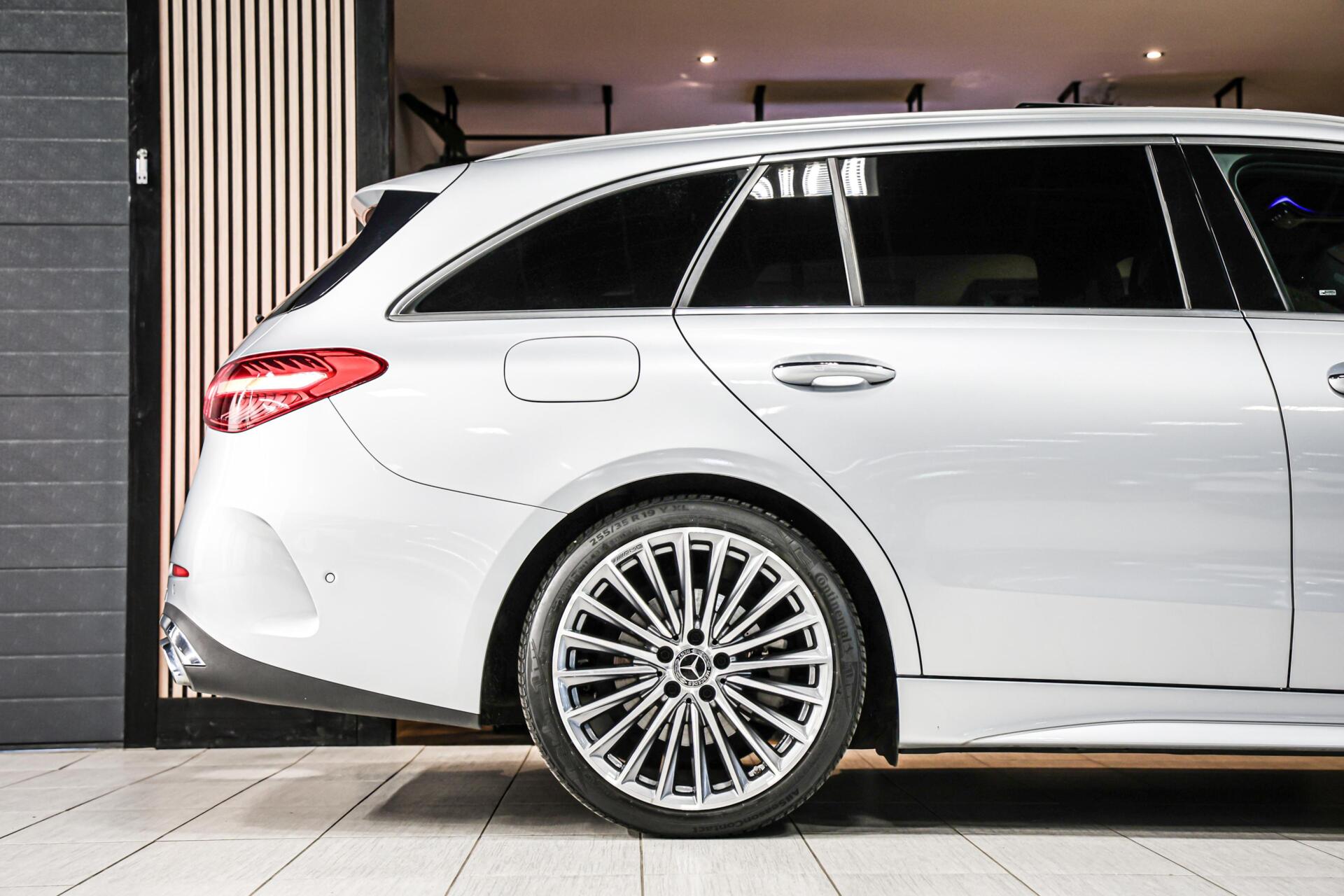 Foto van Mercedes-Benz C 200