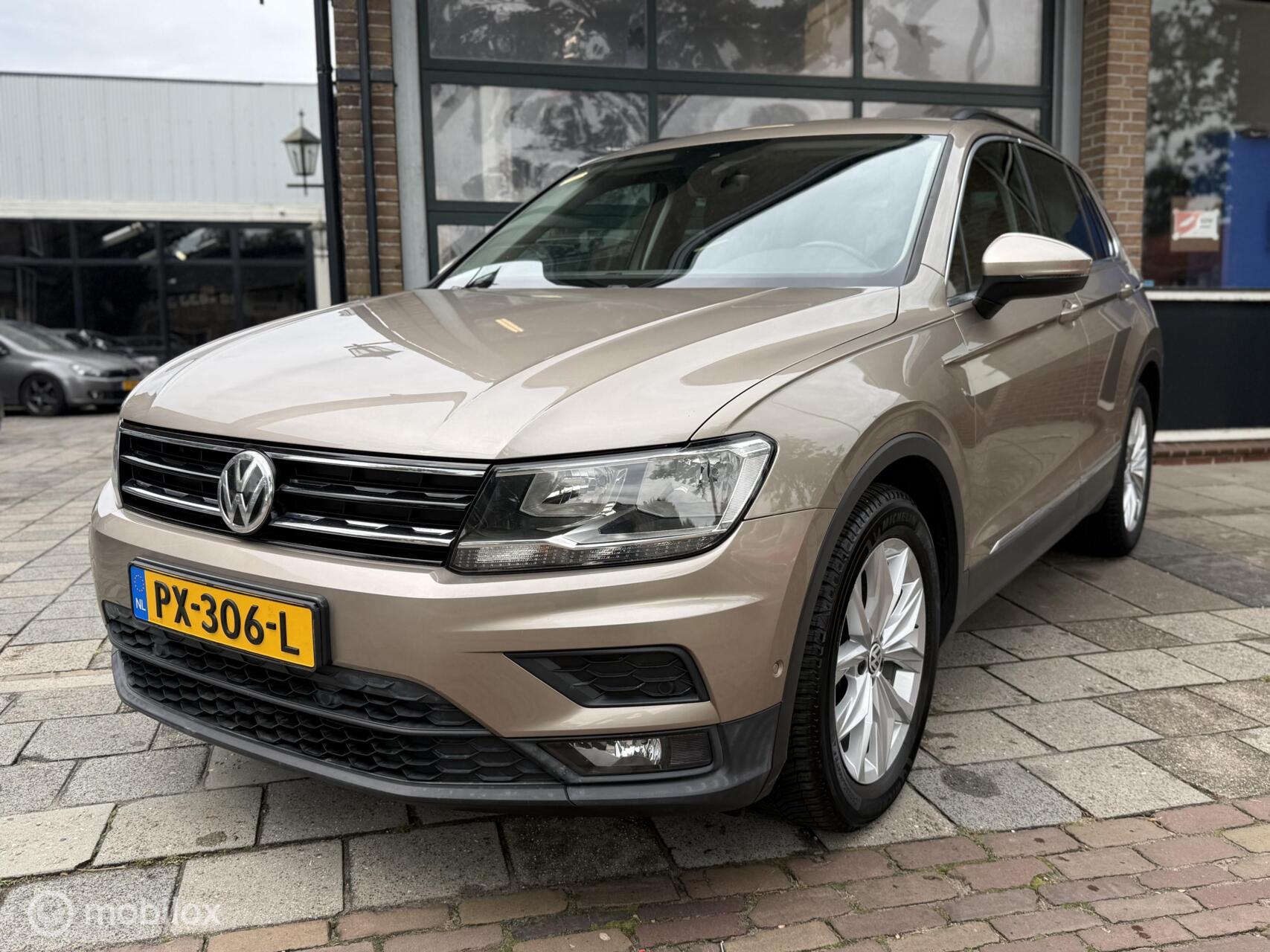 Volkswagen Tiguan 1.4 TSI ACT Automaat | Camera | Trekhaak | CarPlay 2017 - voorkant