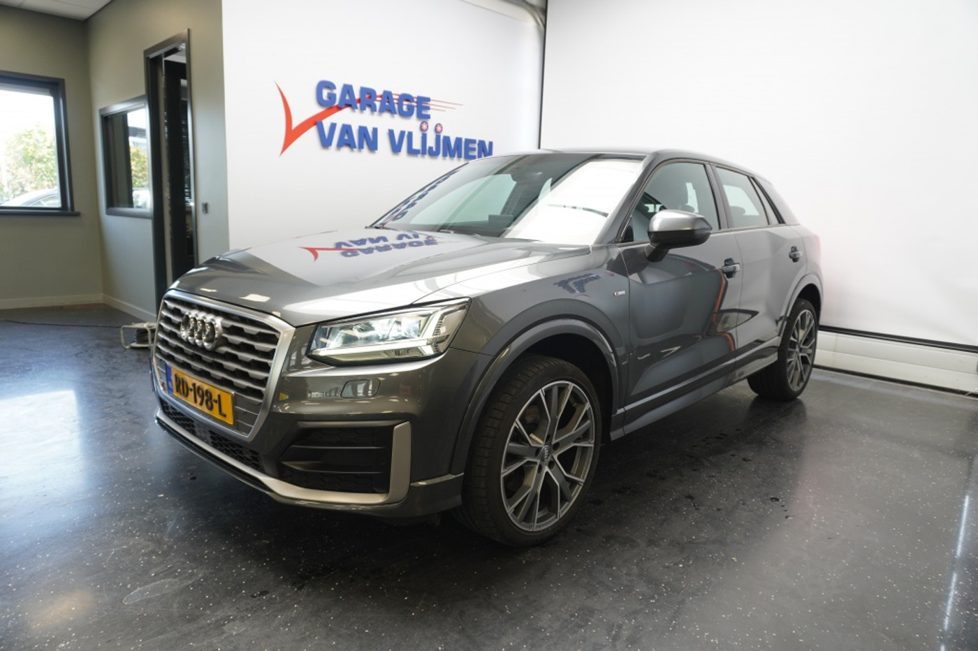 Audi Q2 1.4 TFSI CoD S-line 19''velg/LED/Leder/Trekhaak 2017 - voorkant