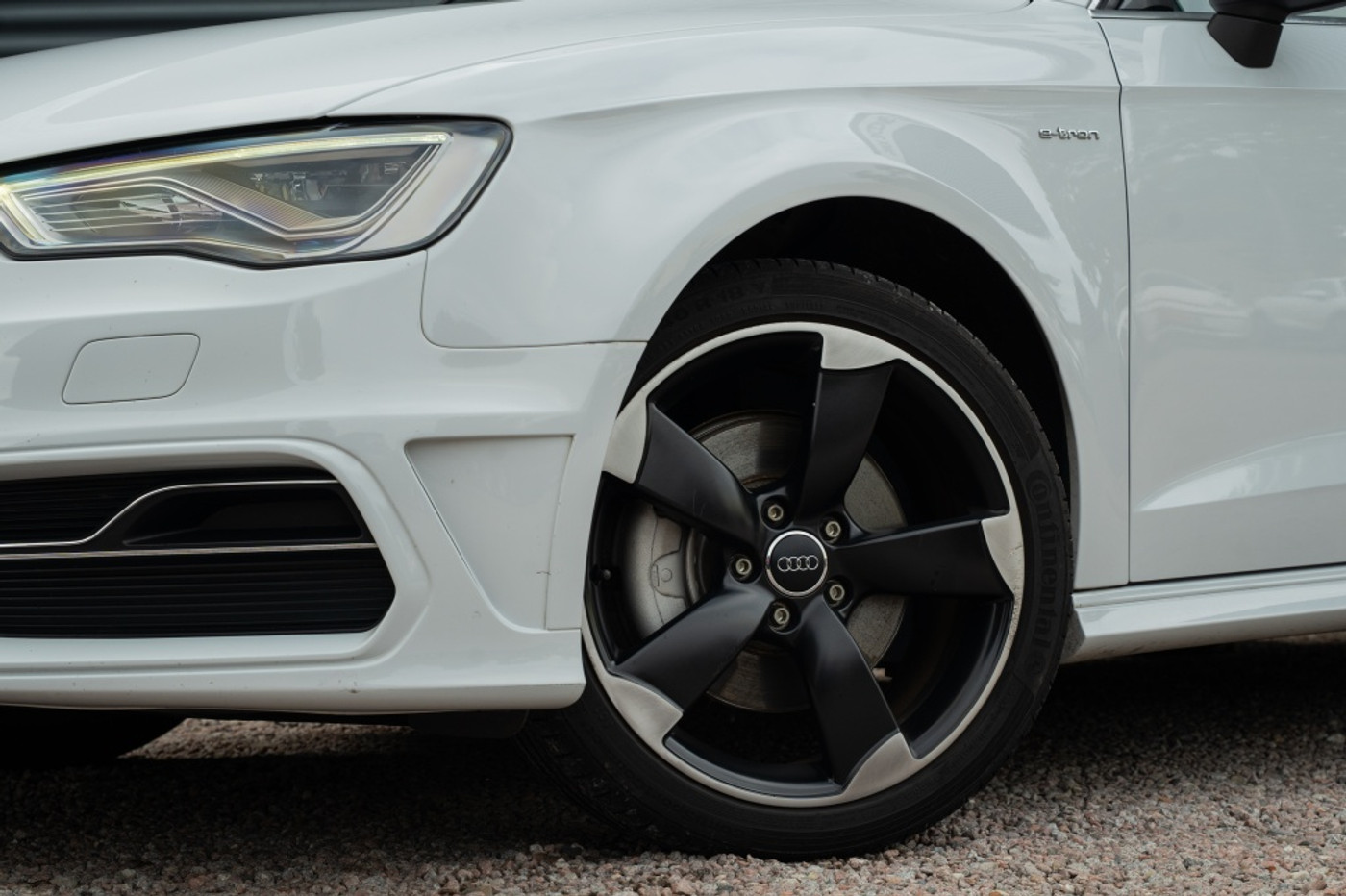 Foto van Audi A3 Sportback E-tron