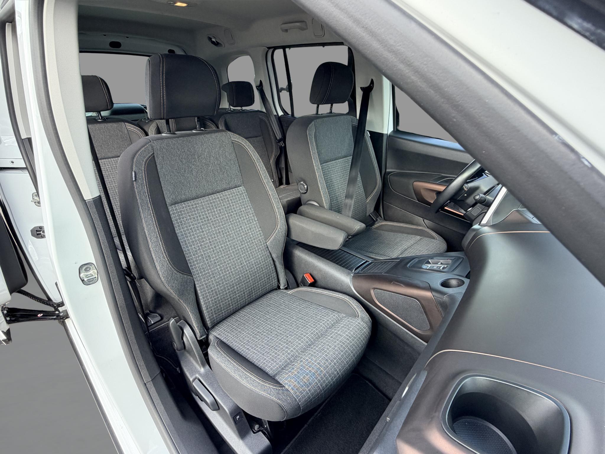 Foto van Peugeot E-rifter