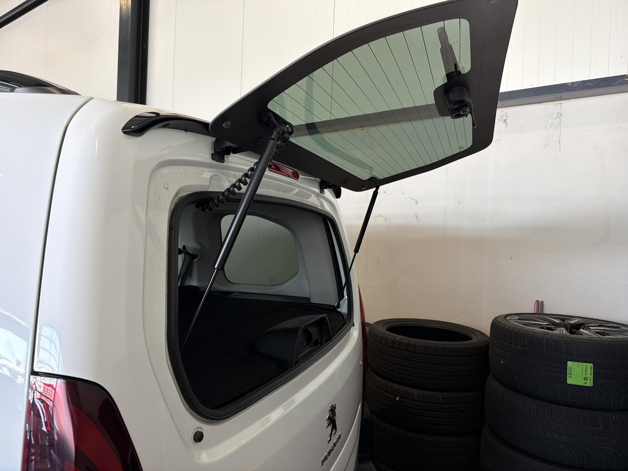 Foto van Peugeot E-rifter
