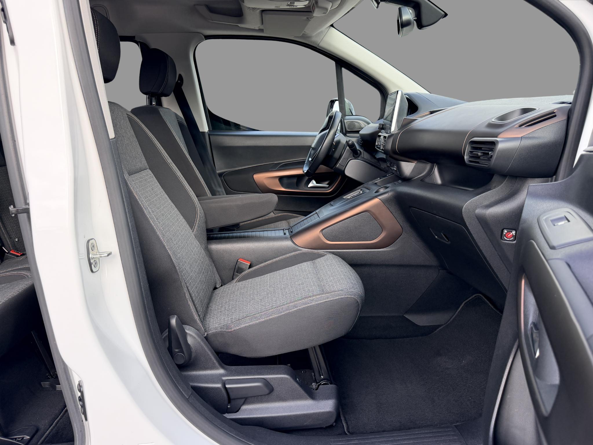 Foto van Peugeot E-rifter