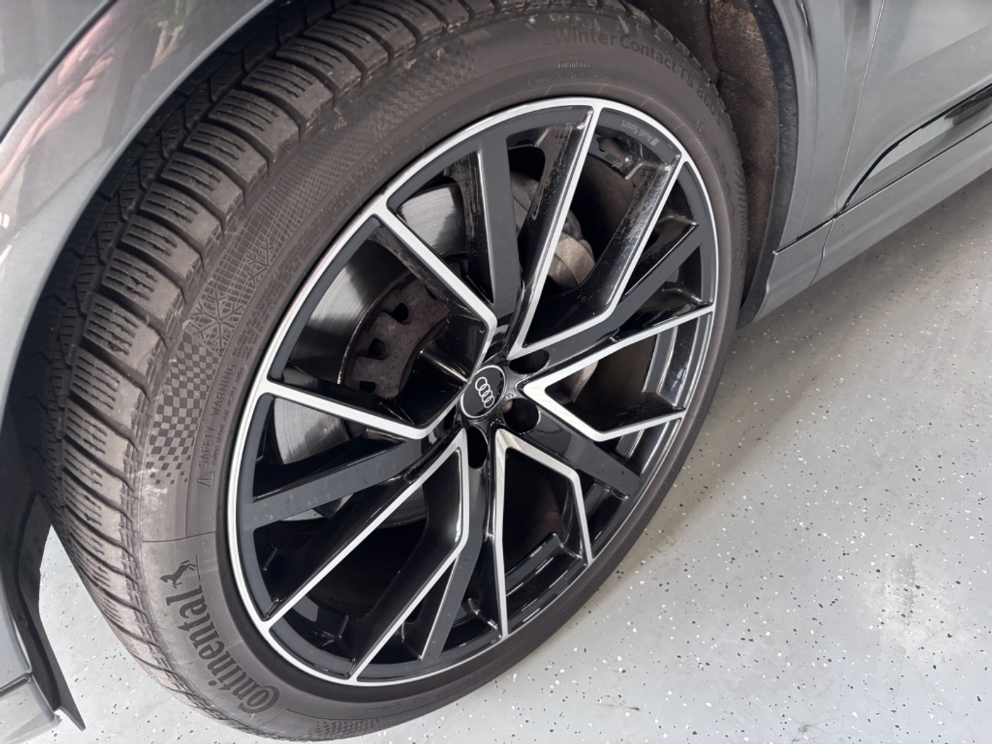 Foto van Audi Q7 E-tron