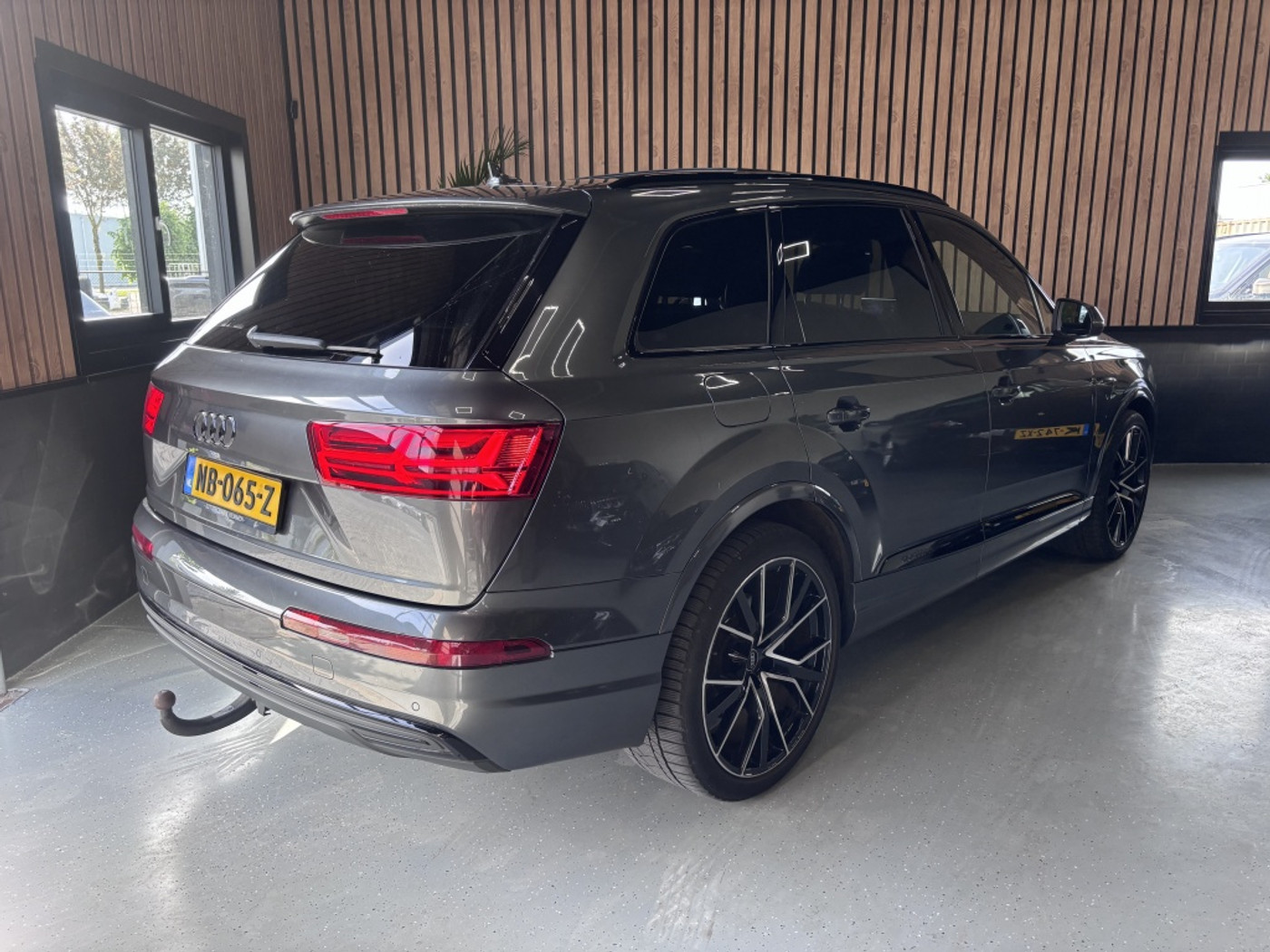 Foto van Audi Q7 E-tron