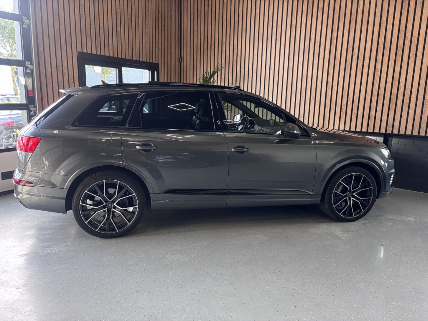 Foto van Audi Q7 E-tron