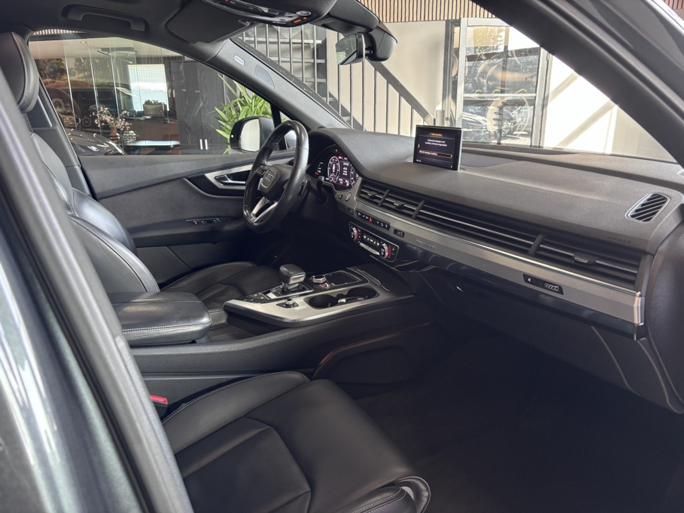 Foto van Audi Q7 E-tron