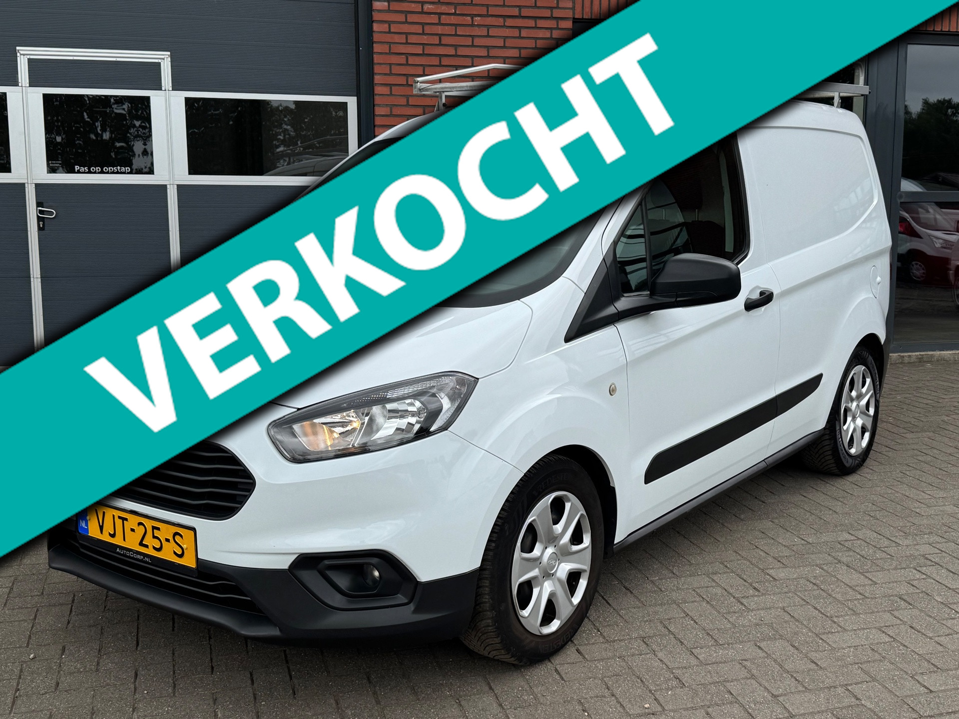 Ford Transit Courier 1.5 TDCI Trend Duratorq S&S 2021 - voorkant