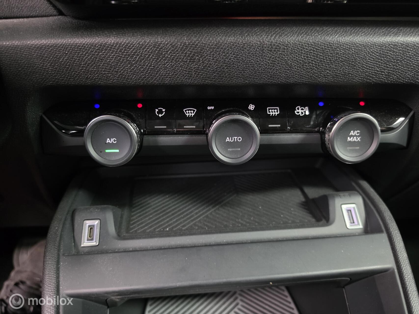 Foto van Citroen E-c4