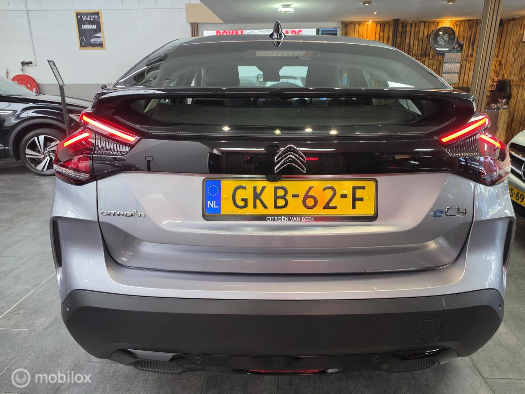 Foto van Citroen E-c4