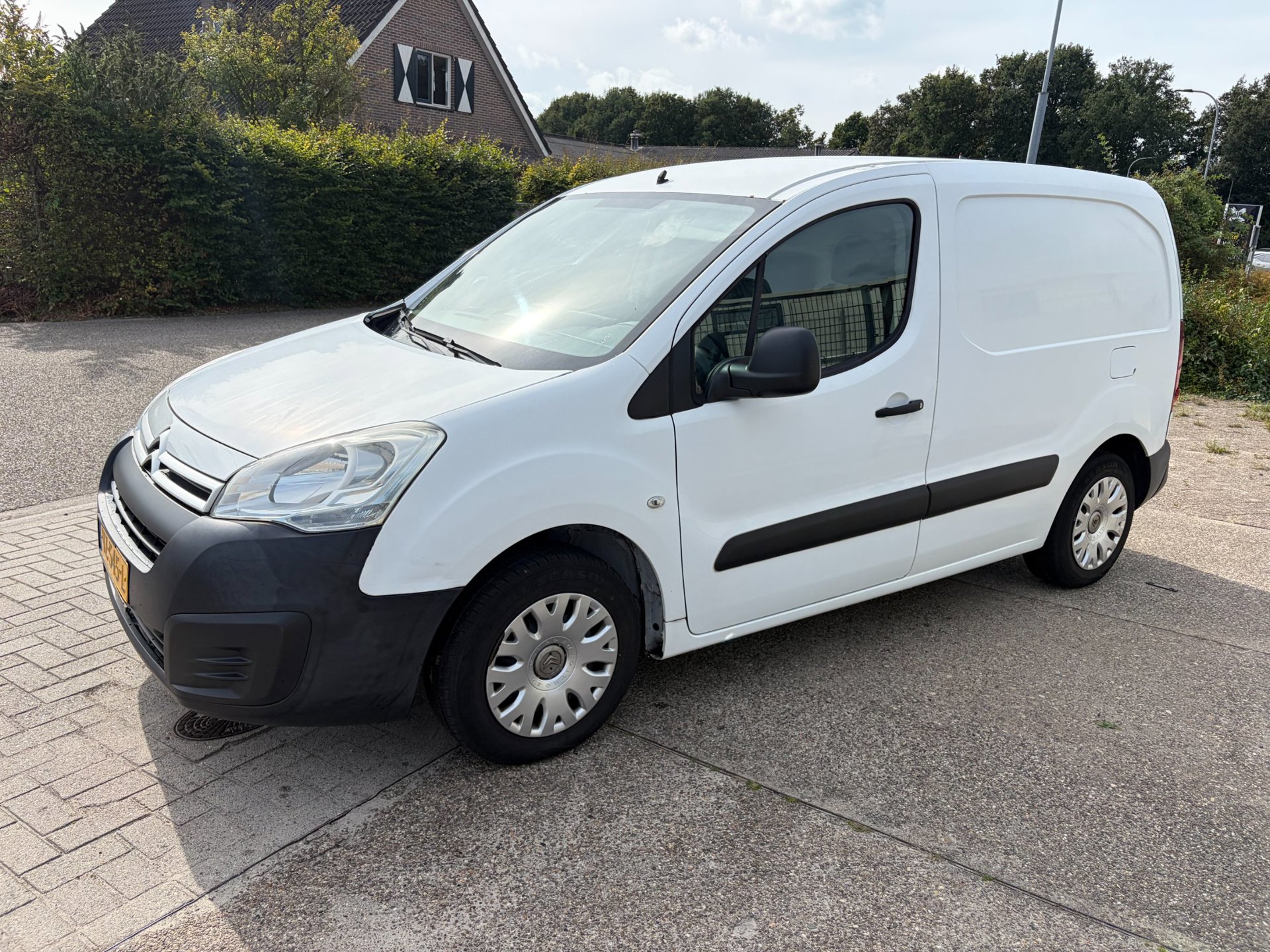 Citroen Berlingo 1.6 BlueHDI 100 Business Economy 2015 - voorkant