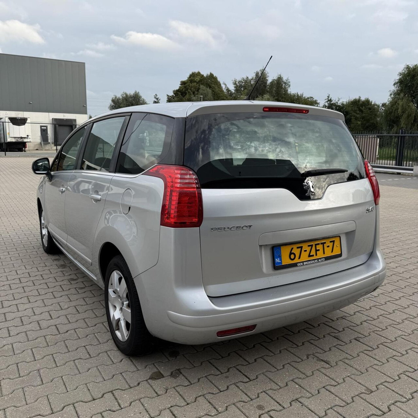 Foto van Peugeot 5008