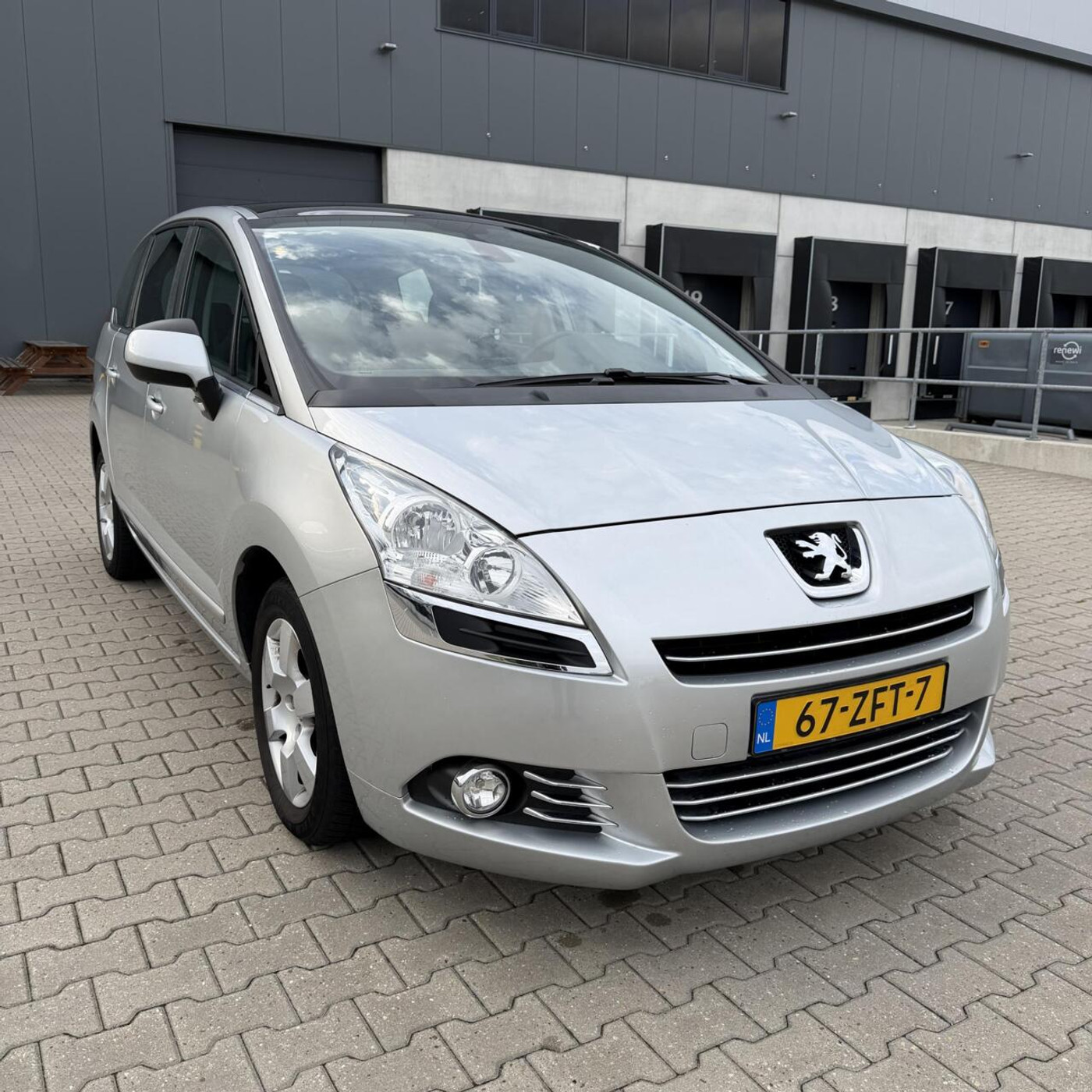 Foto van Peugeot 5008