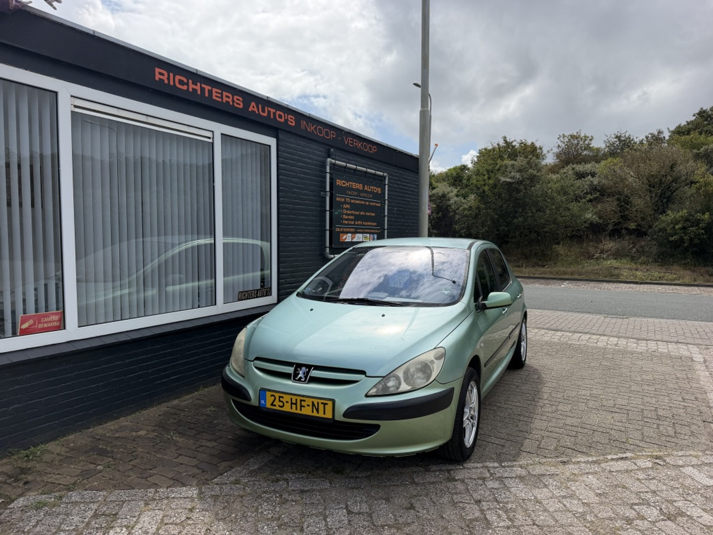 Peugeot 307 1.6-16V XT 2001 - voorkant