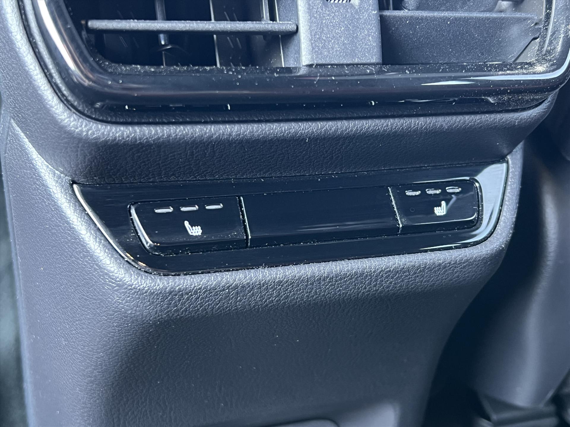 Foto van Lexus Lexus Nx450h+