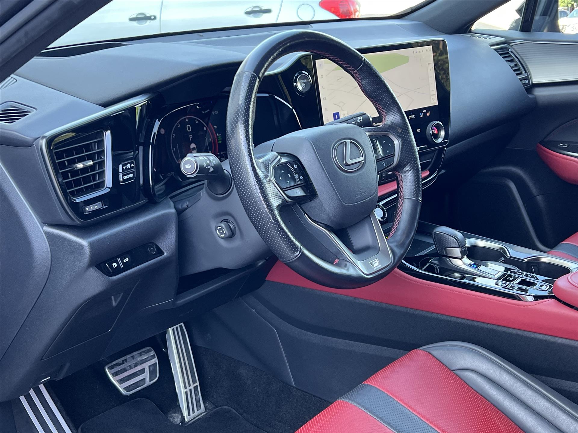 Foto van Lexus Lexus Nx450h+