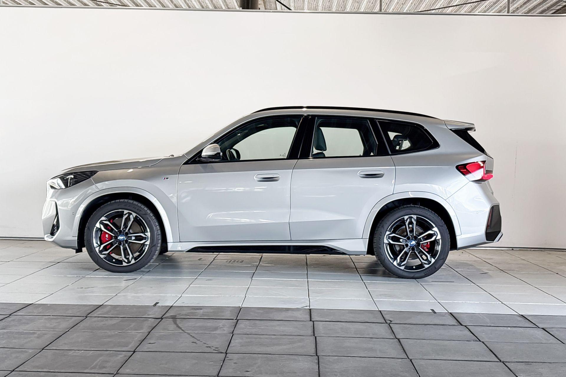 Foto van BMW Ix1 Edrive20