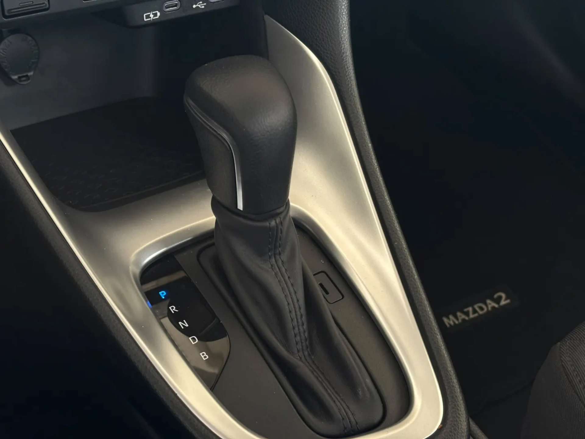 Foto van Mazda Mazda2 Hybrid