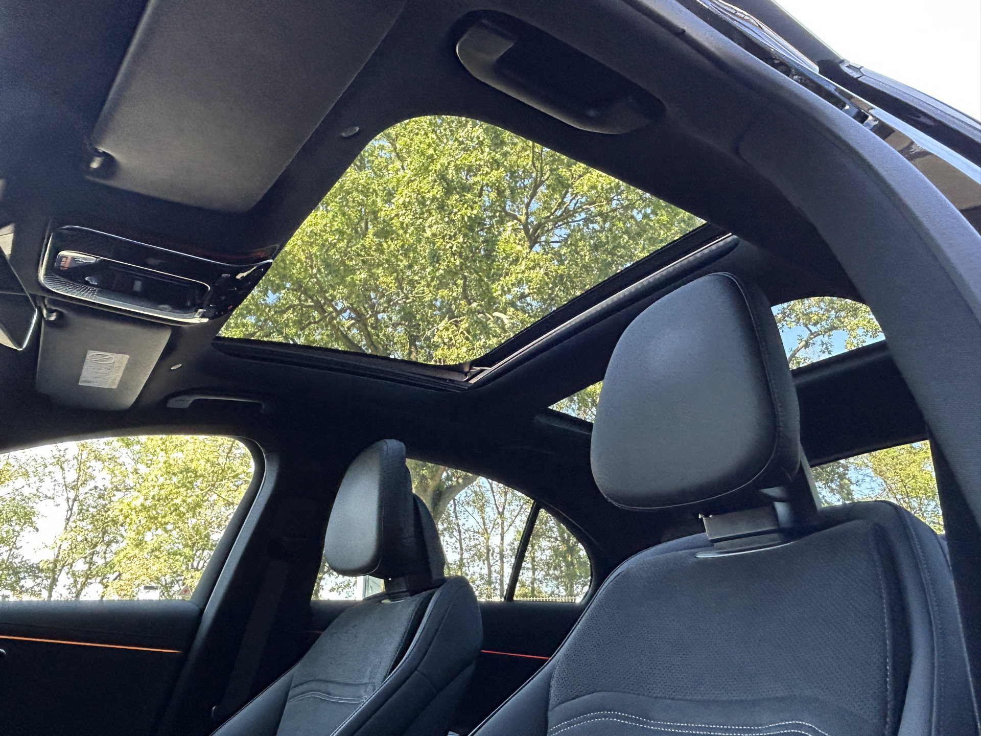 Foto van Mercedes-Benz E 300 E