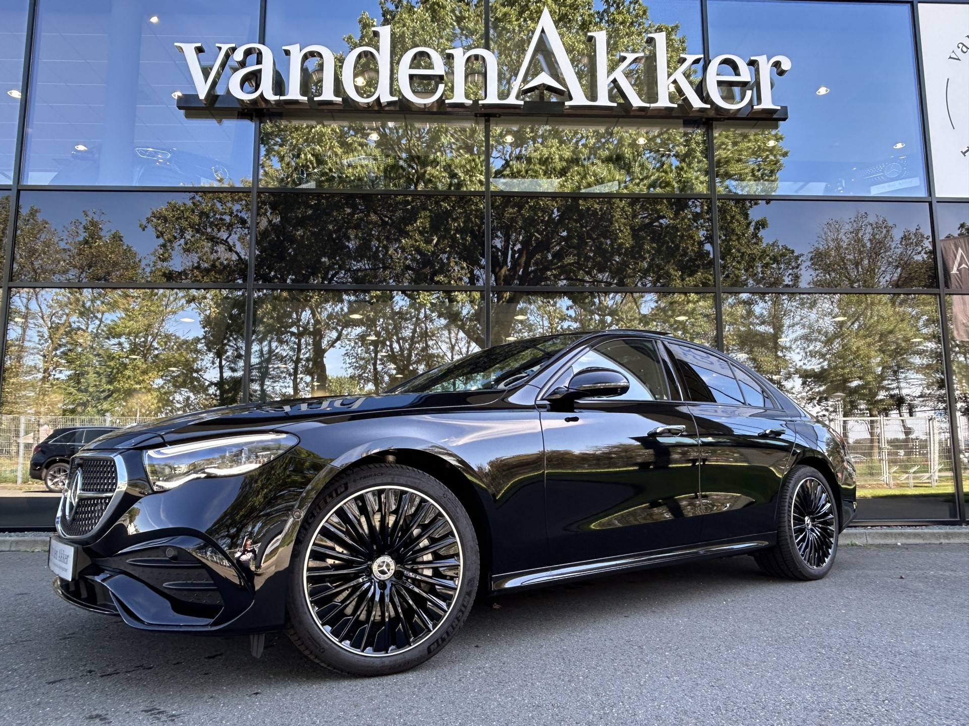 Foto van Mercedes-Benz E 300 E