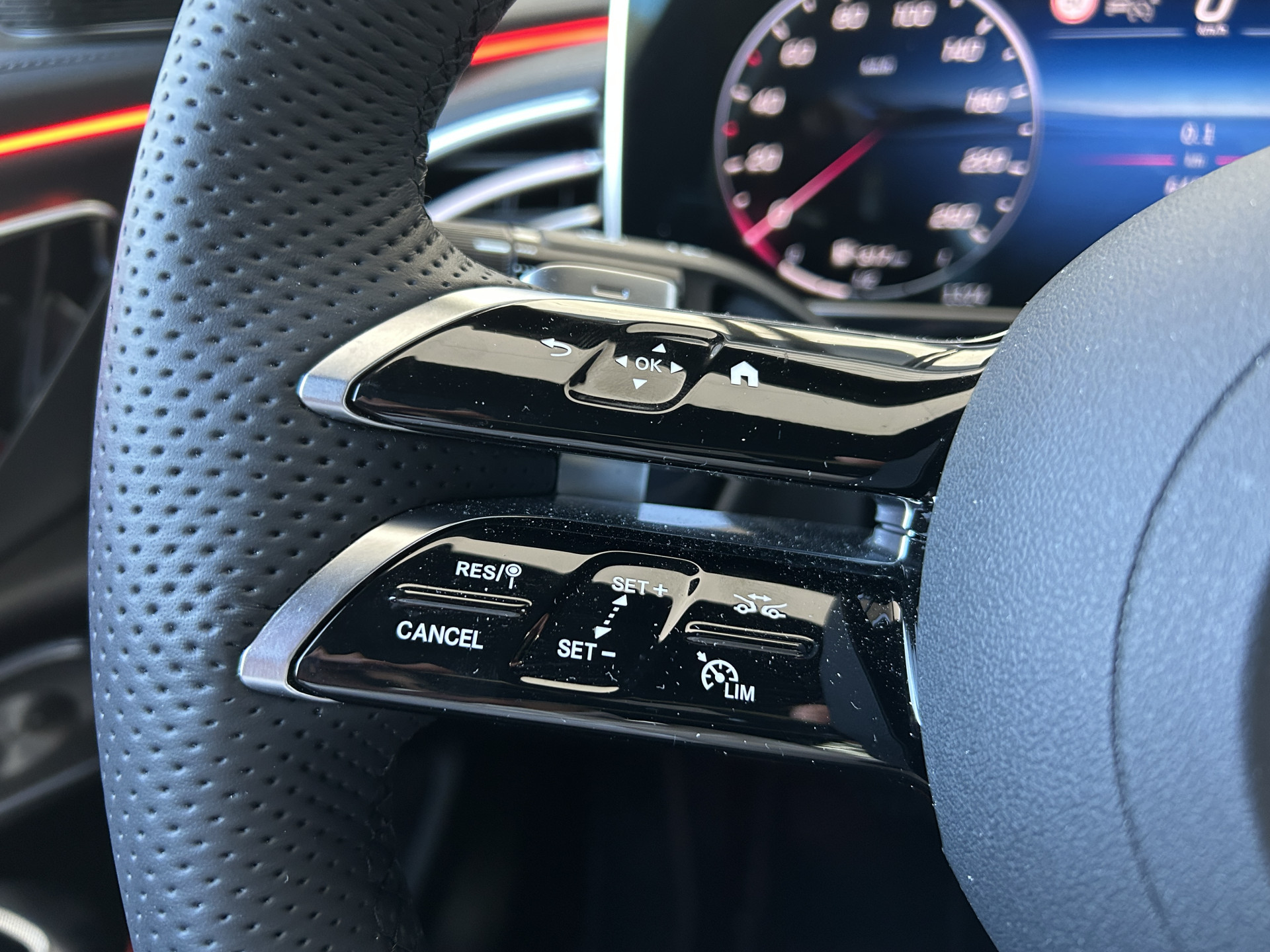 Foto van Mercedes-Benz E 300 E