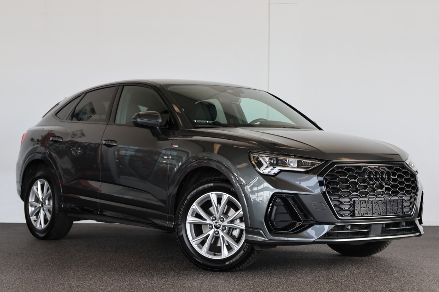 Audi Q3 Sportback 35 TFSI S Edition 2024 - voorkant