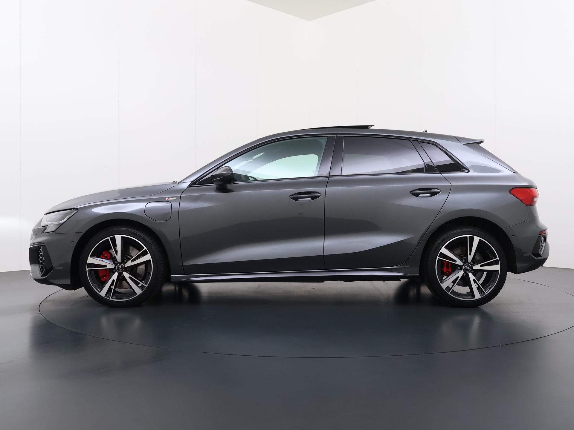 Foto van Audi A3 45 TFSIe