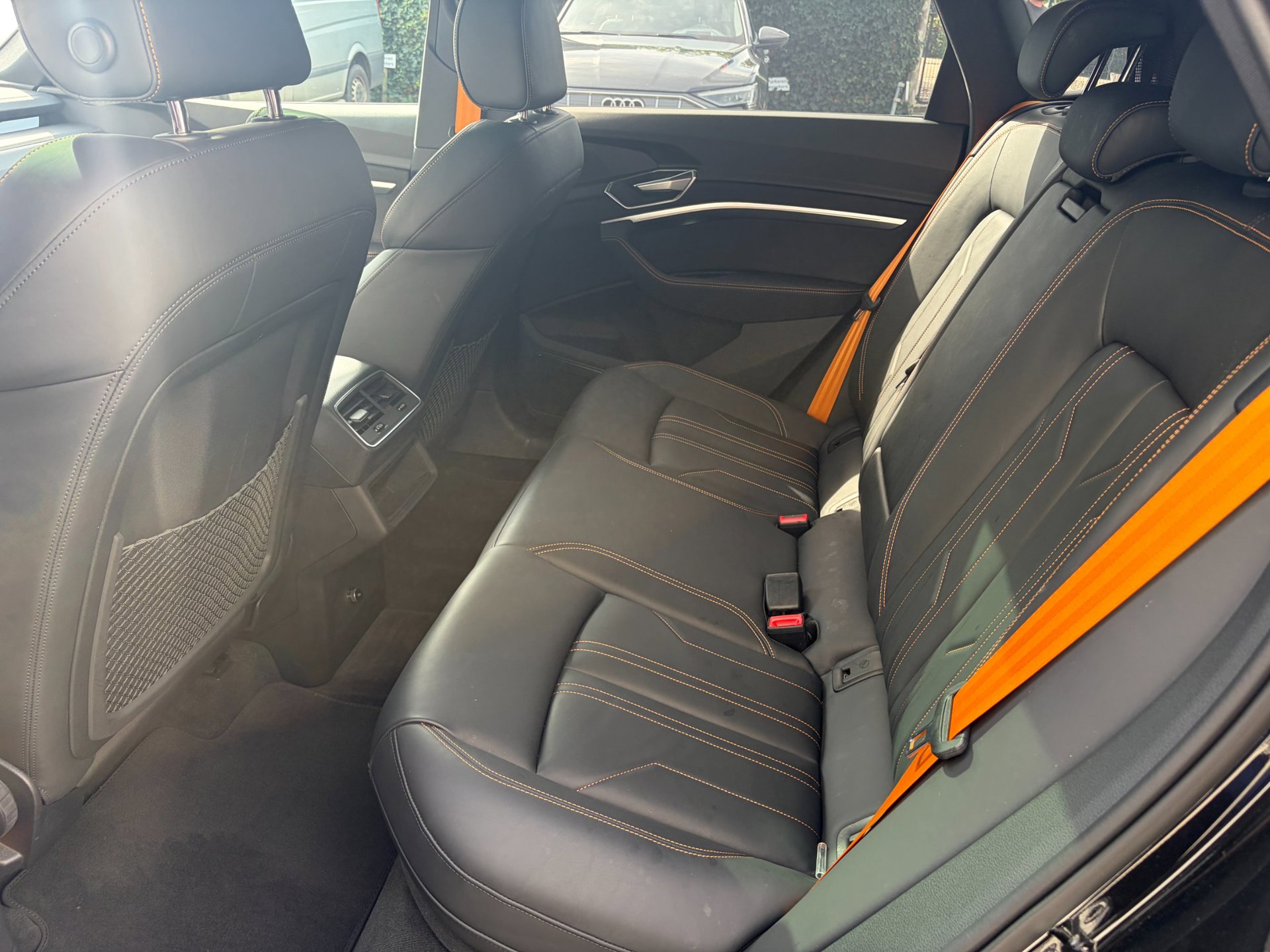 Foto van Audi E-tron 55