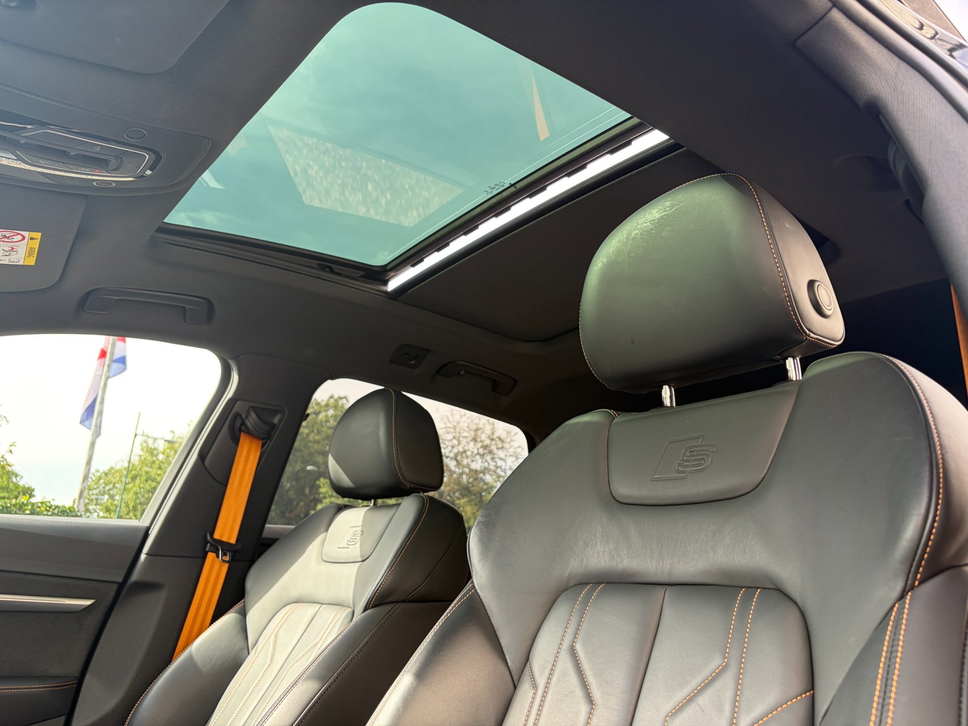 Foto van Audi E-tron 55