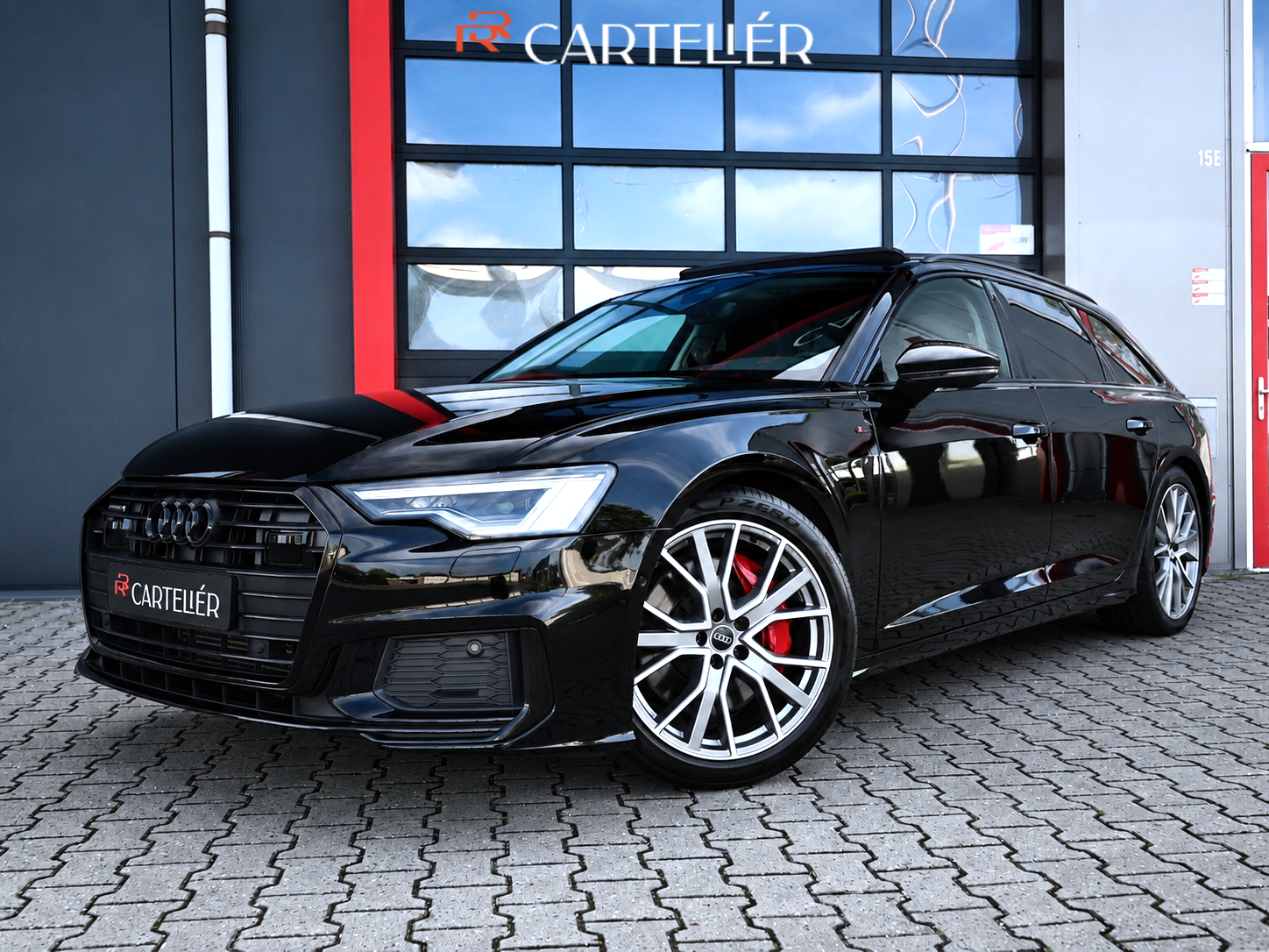 Audi A6 Avant 55 TFSI e quattro S-Line Competition 367PK | Pano | Trekhaak | Memory | Alcantara | Camera | ACC | Carplay | Lane Assist | Afgevlakt Stuur | Stoelverwarming | Matrix Led | Originele 20'' | Keyless | Digital Dash 2021 - voorkant