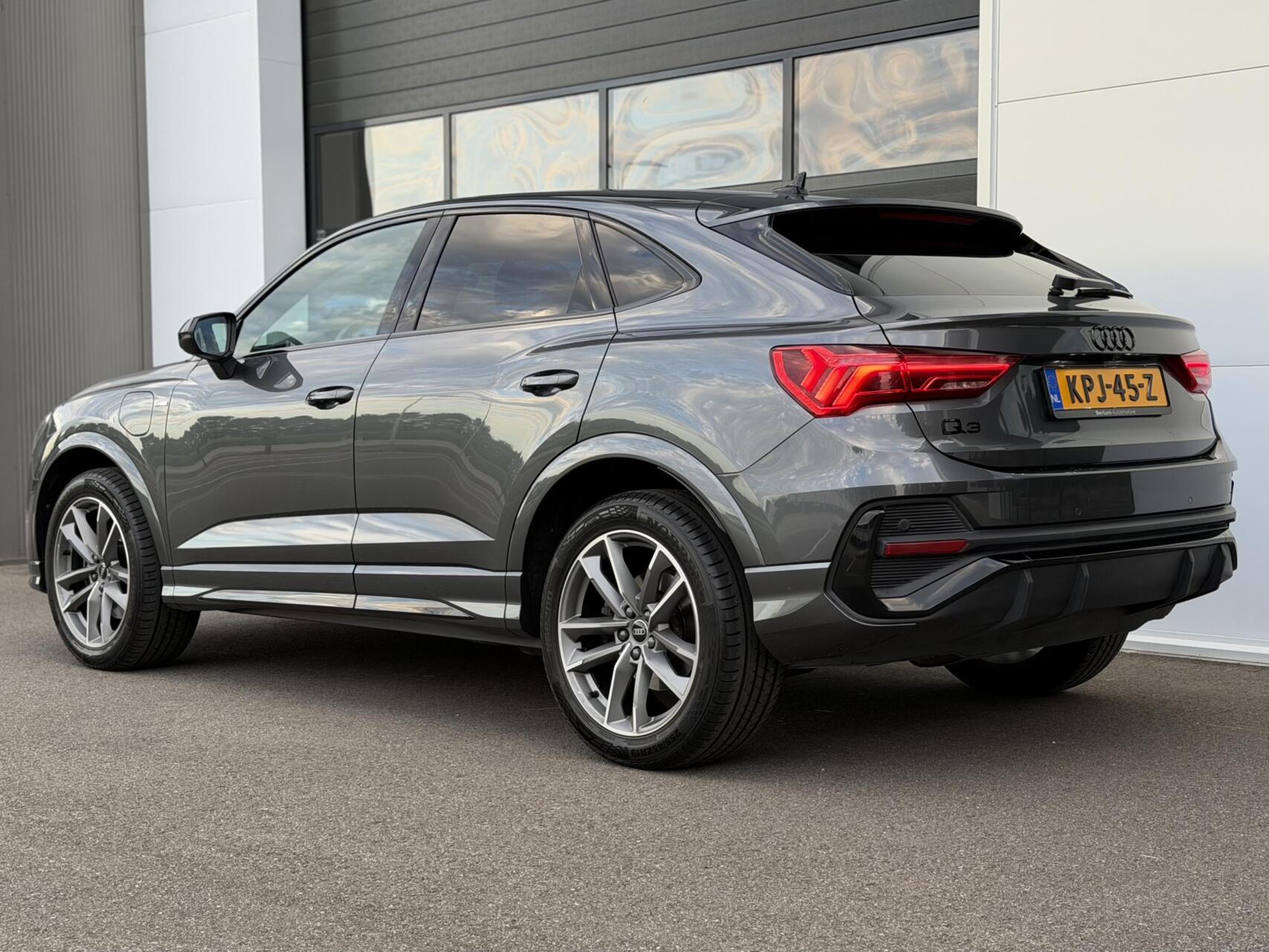 Foto van Audi Q3 Sportback E-tron