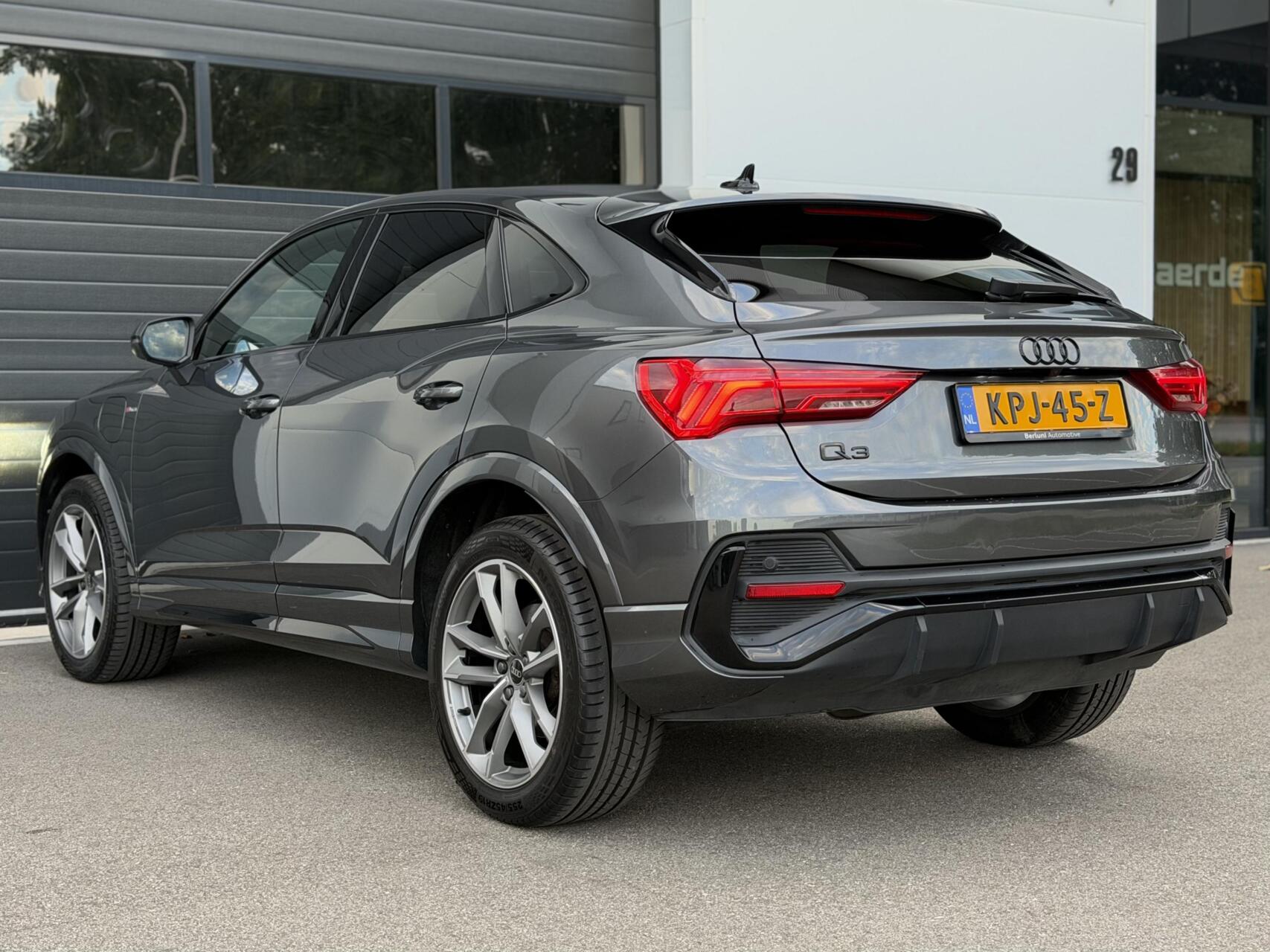 Foto van Audi Q3 Sportback E-tron