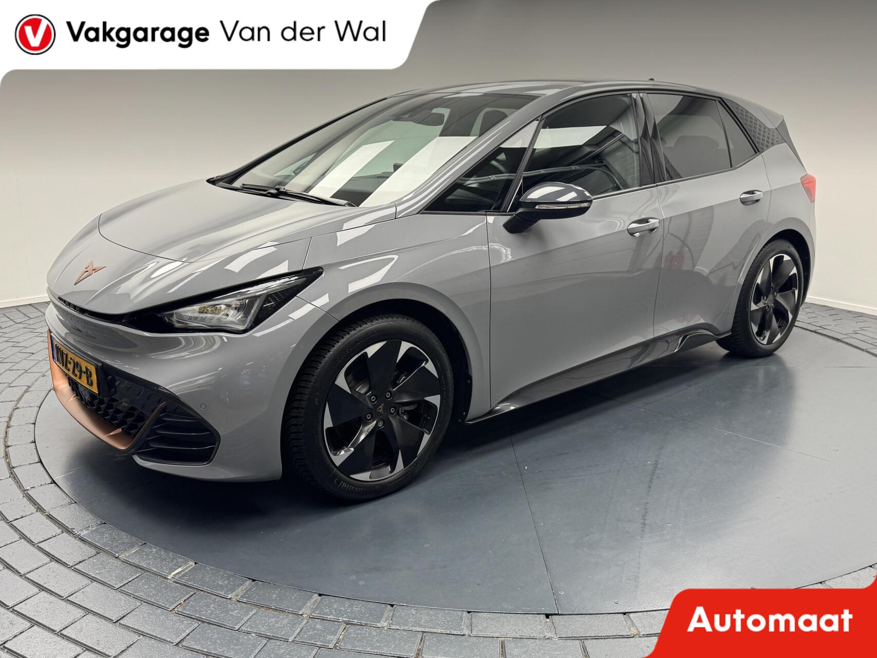 Cupra Born Essential 62 kWh Carplay-Clima-Parkeersensoren-Stuurverwarming-Lm19''velgen-Full LED 2024 - voorkant