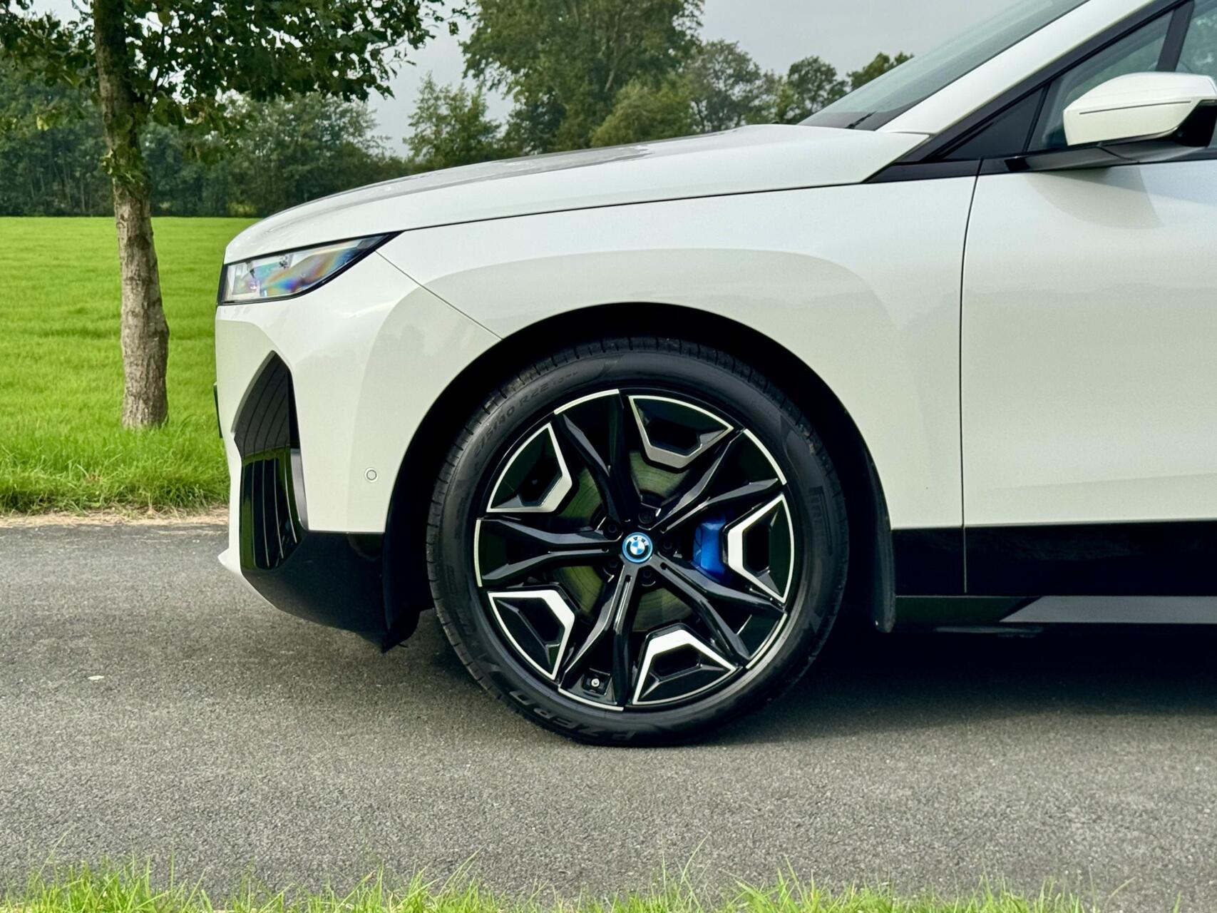 Foto van BMW Ix