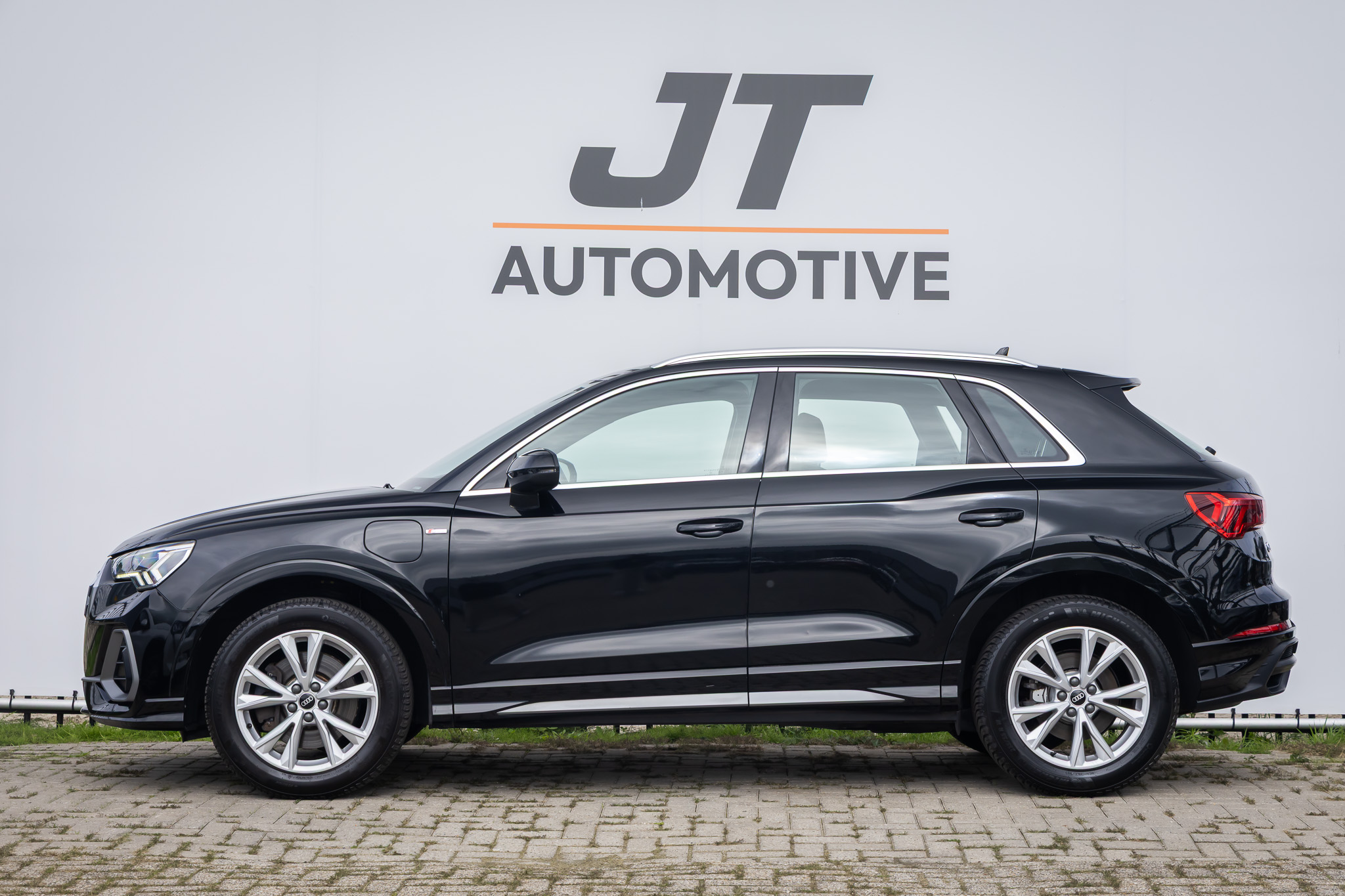 Foto van Audi Q3 E-tron