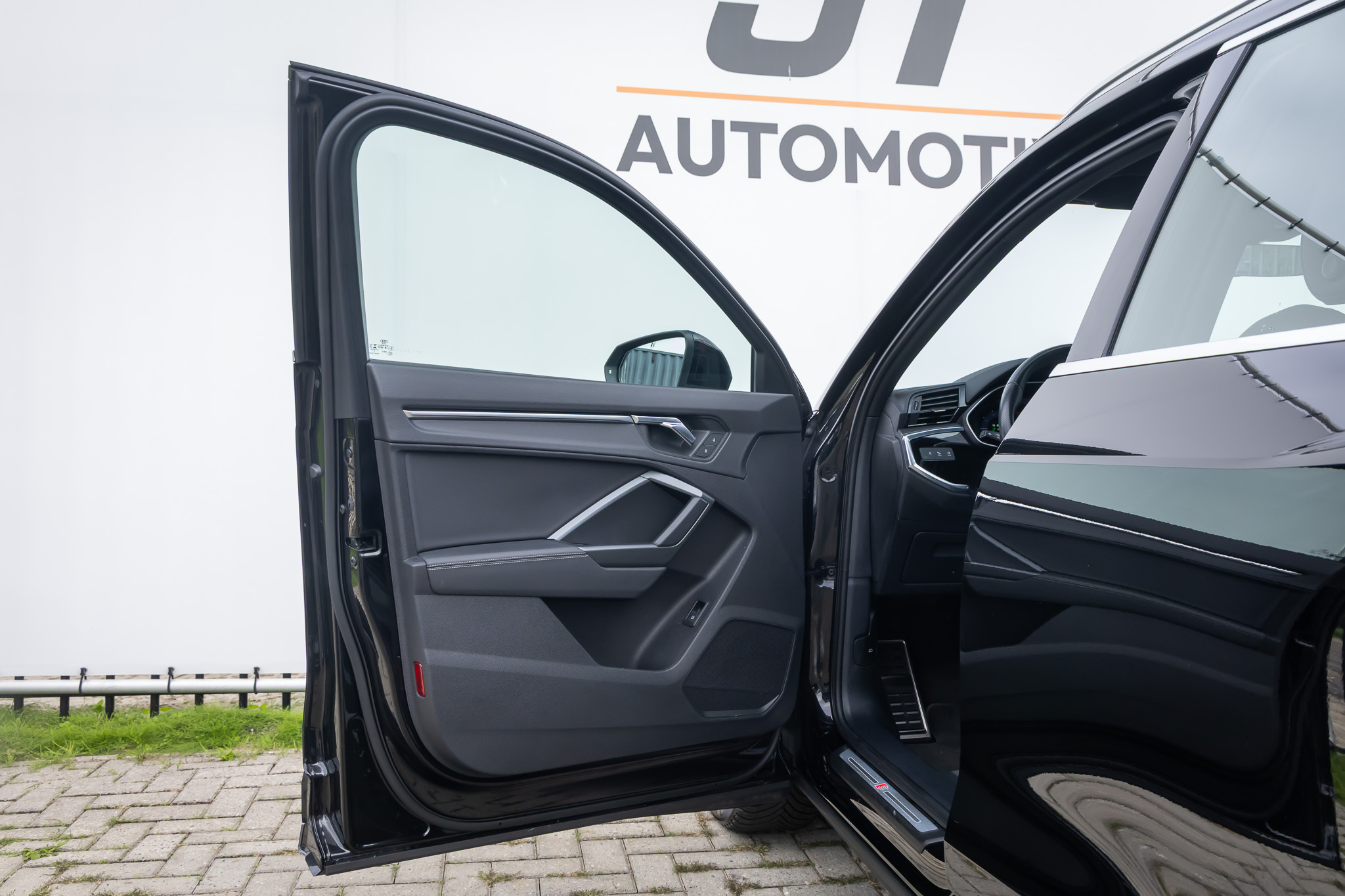 Foto van Audi Q3 E-tron