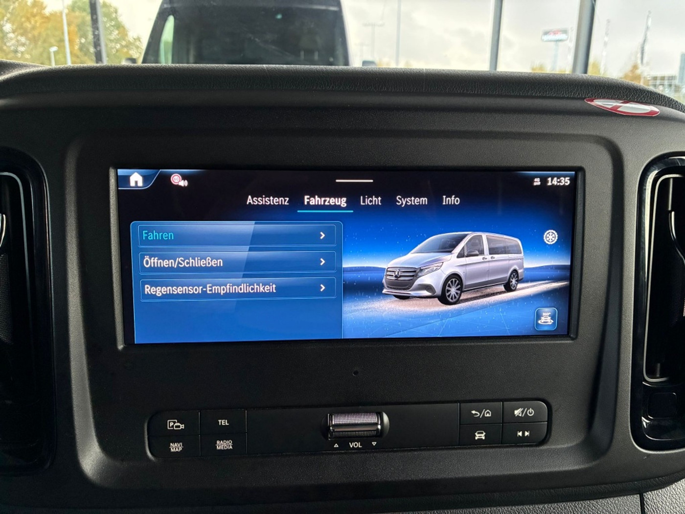 Foto van Mercedes-Benz Vito Gesloten Bestelwagen