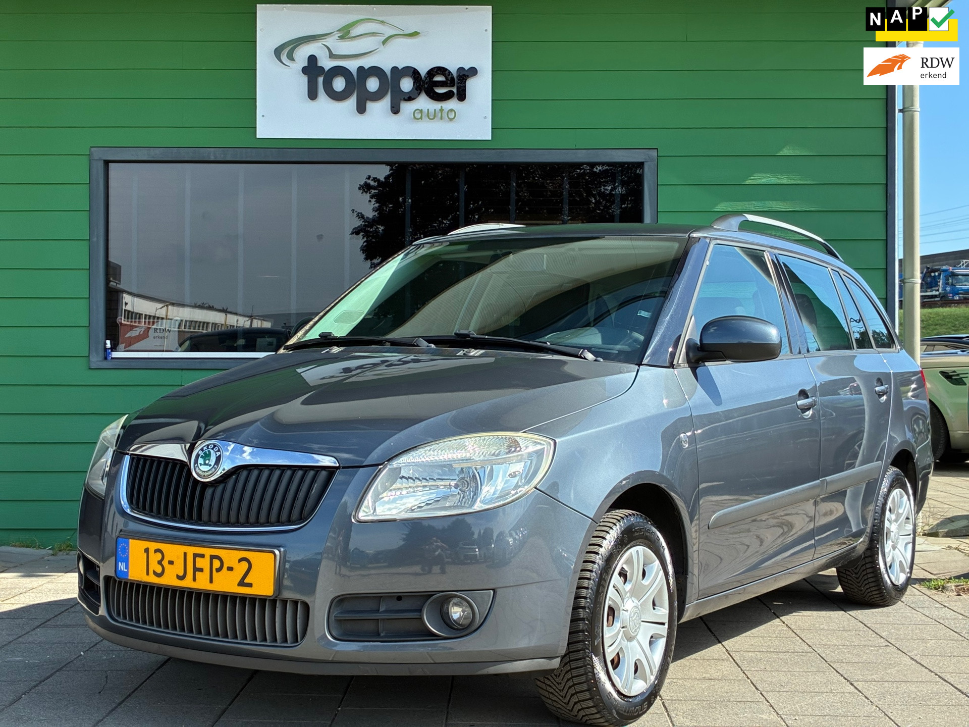 Skoda Fabia 1.4-16V Ambition|1e Eigenaar|Airco|Trekhaak|CruiseControl|Elektr.ramen|Nieuwe APK|NAP| 2009 - voorkant