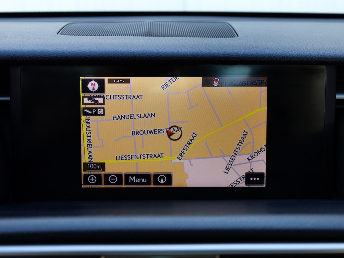 Foto van Lexus Lexus Is300h
