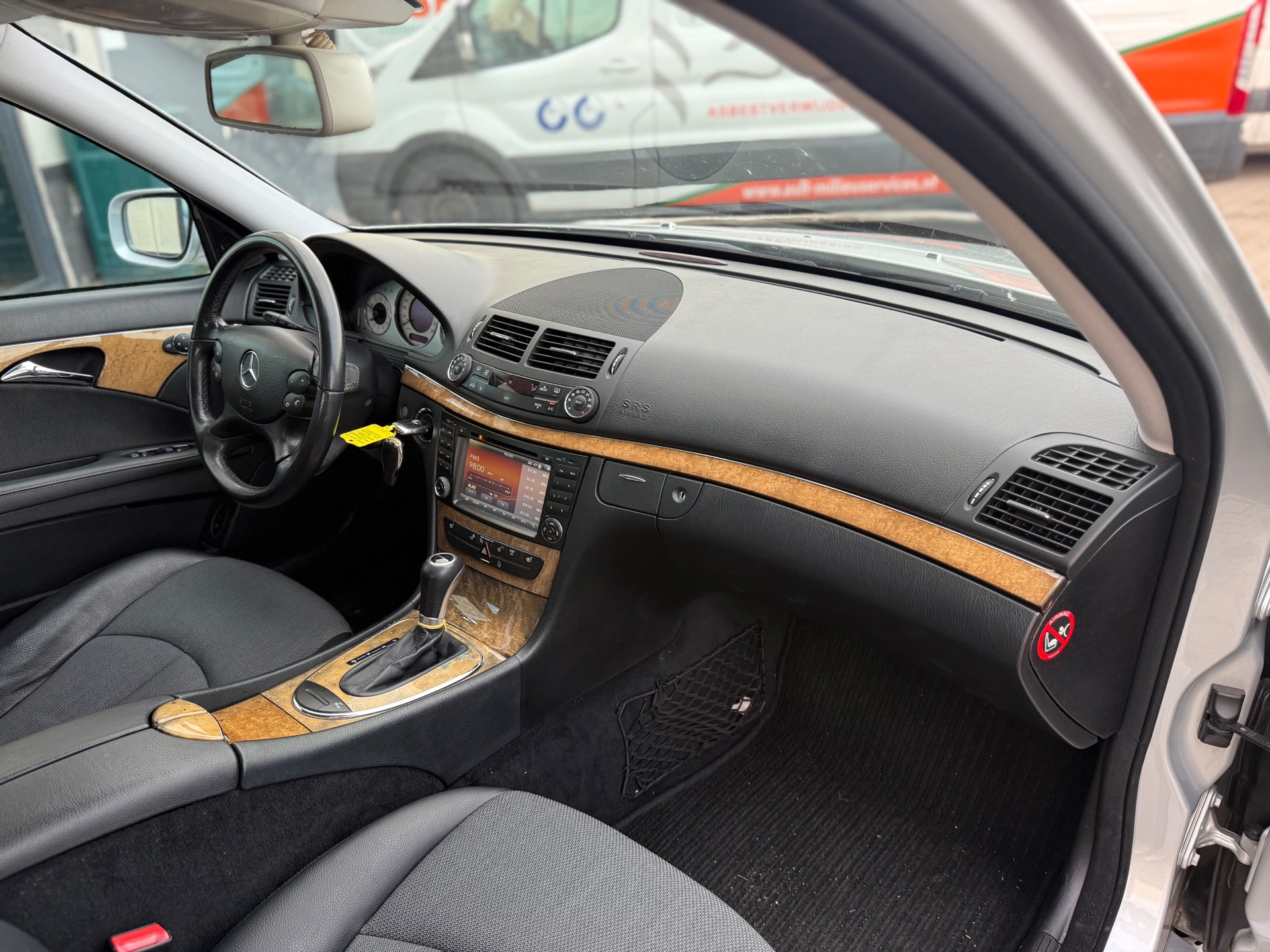 Foto van Mercedes-Benz E 200 Kompressor