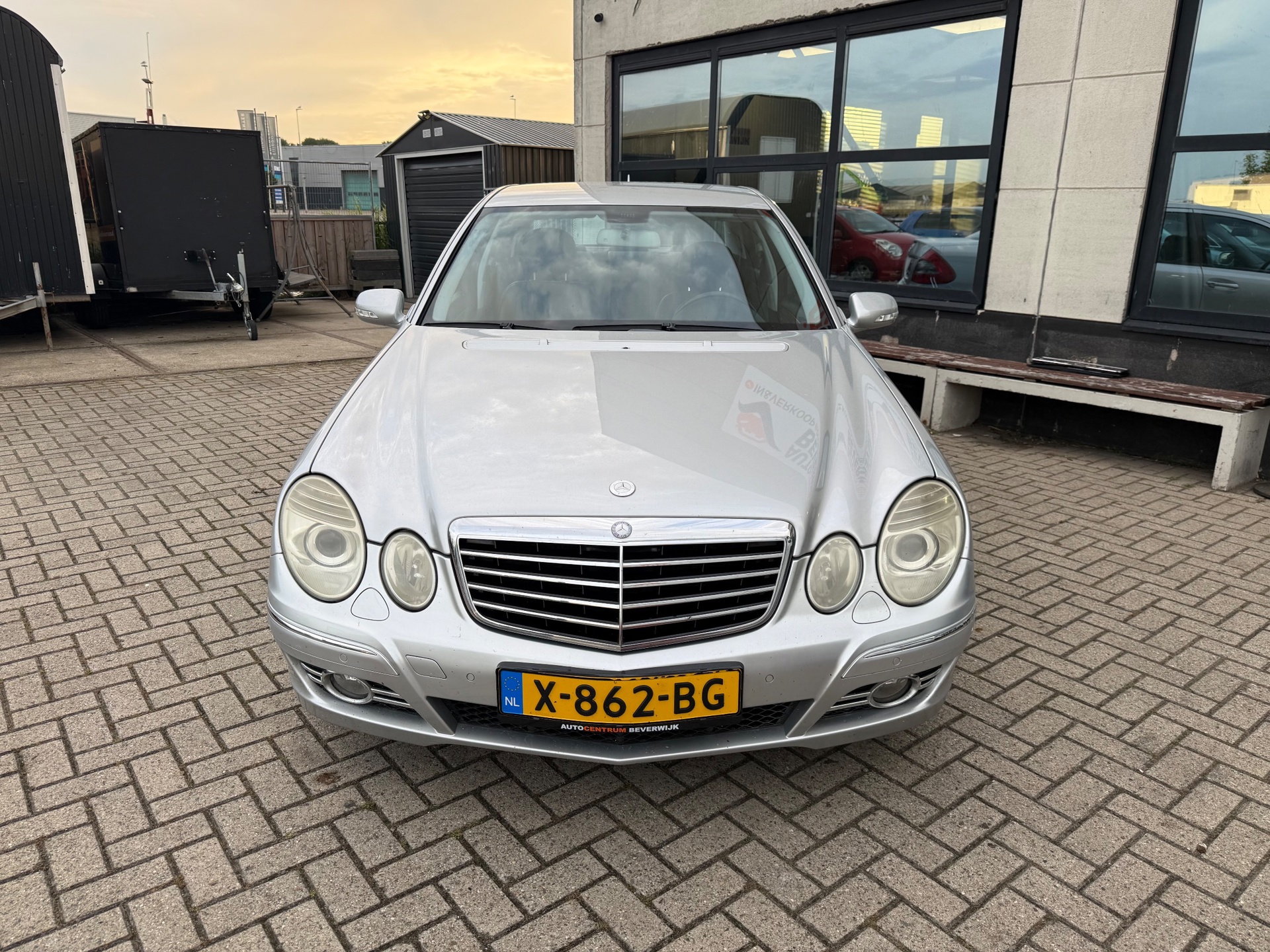 Foto van Mercedes-Benz E 200 Kompressor